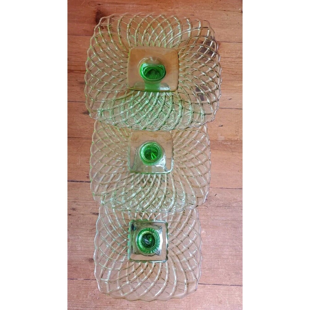 3 LE Smith & Rose Trellis Green Glass Square Pedestal Cake Stands Handmade USA - Picture 4 of 16